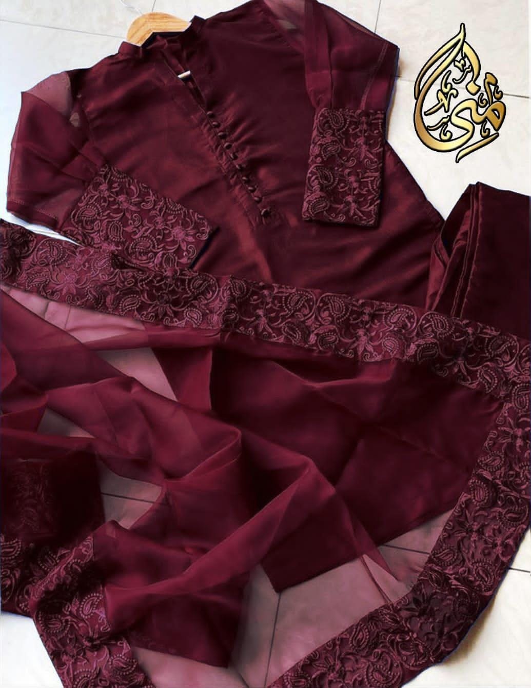 Shiza Embroidered suit