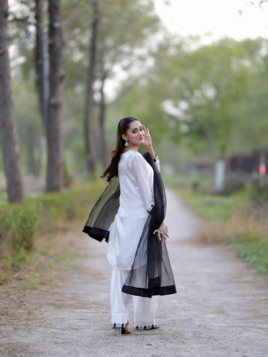 White pari 3-pcs pret