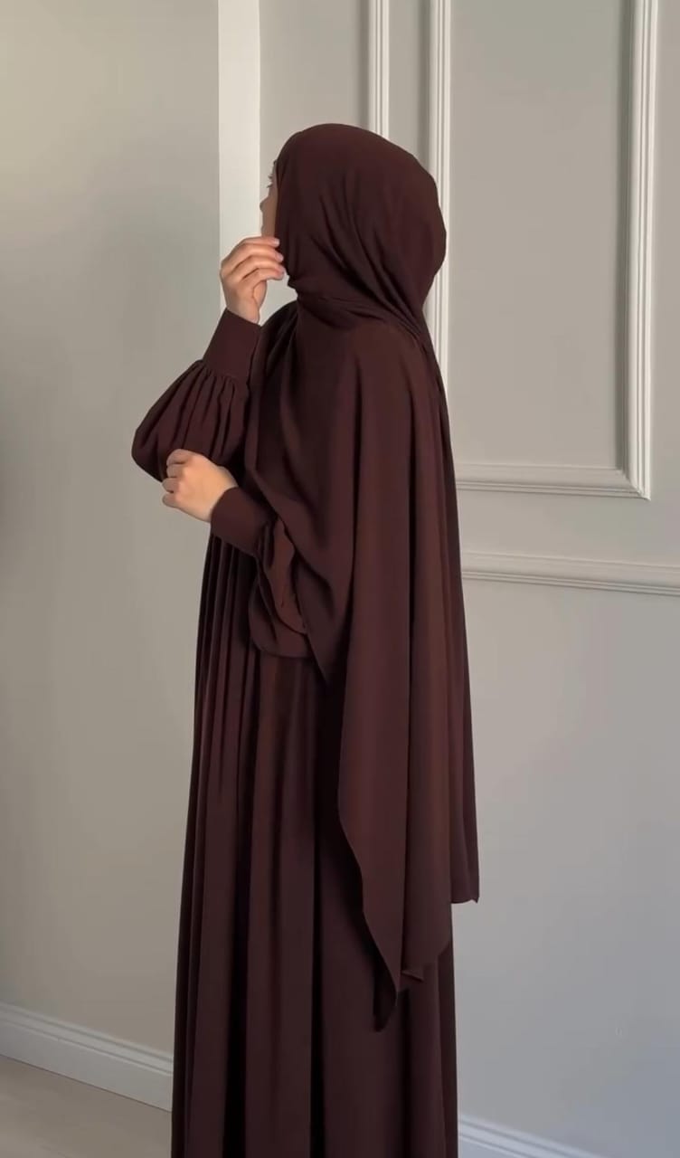 Sehar abaya with stroller
